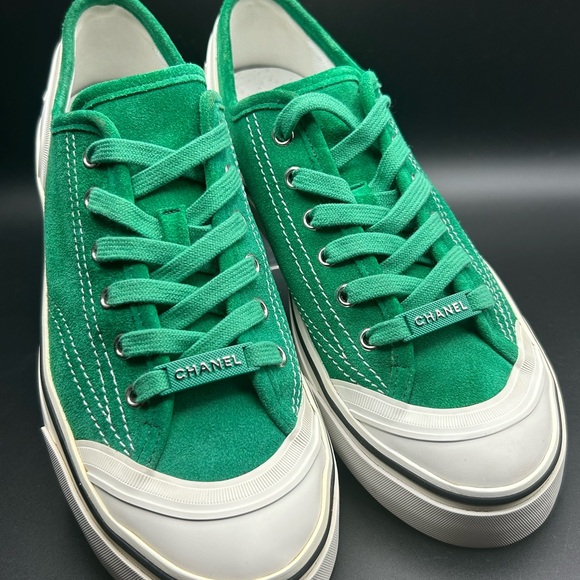 Chanel Suede Calfskin Sneakers Green Size 40 1/2 EUC 7 1/2 - Picture 1 of 17